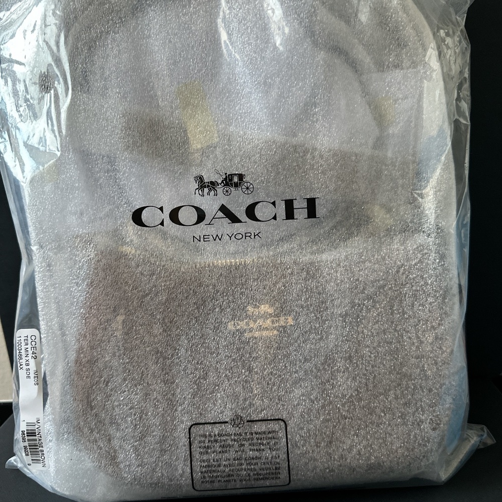 NWT coach !! Teri Mini Crossbody Bag 🤎 IM/VINTAGE BROWN - Picture 4 of 7